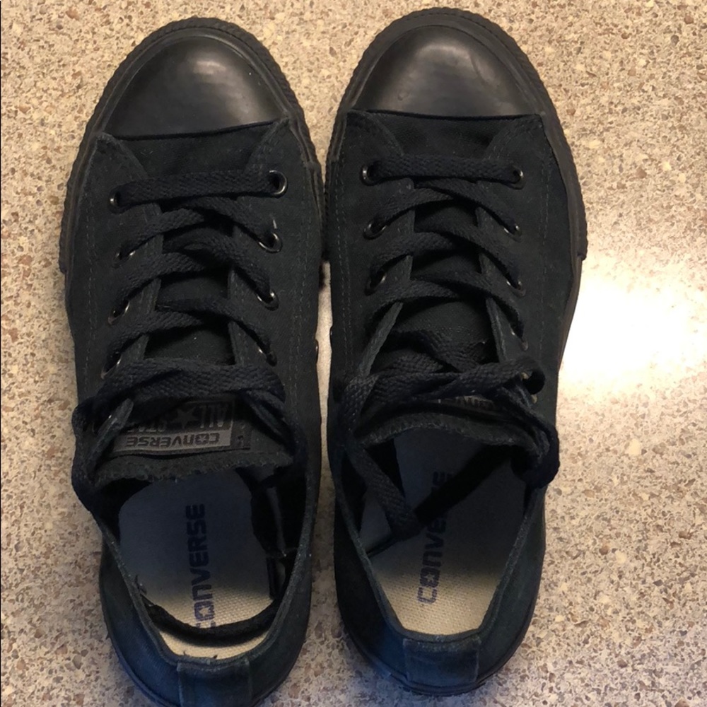 Black converse